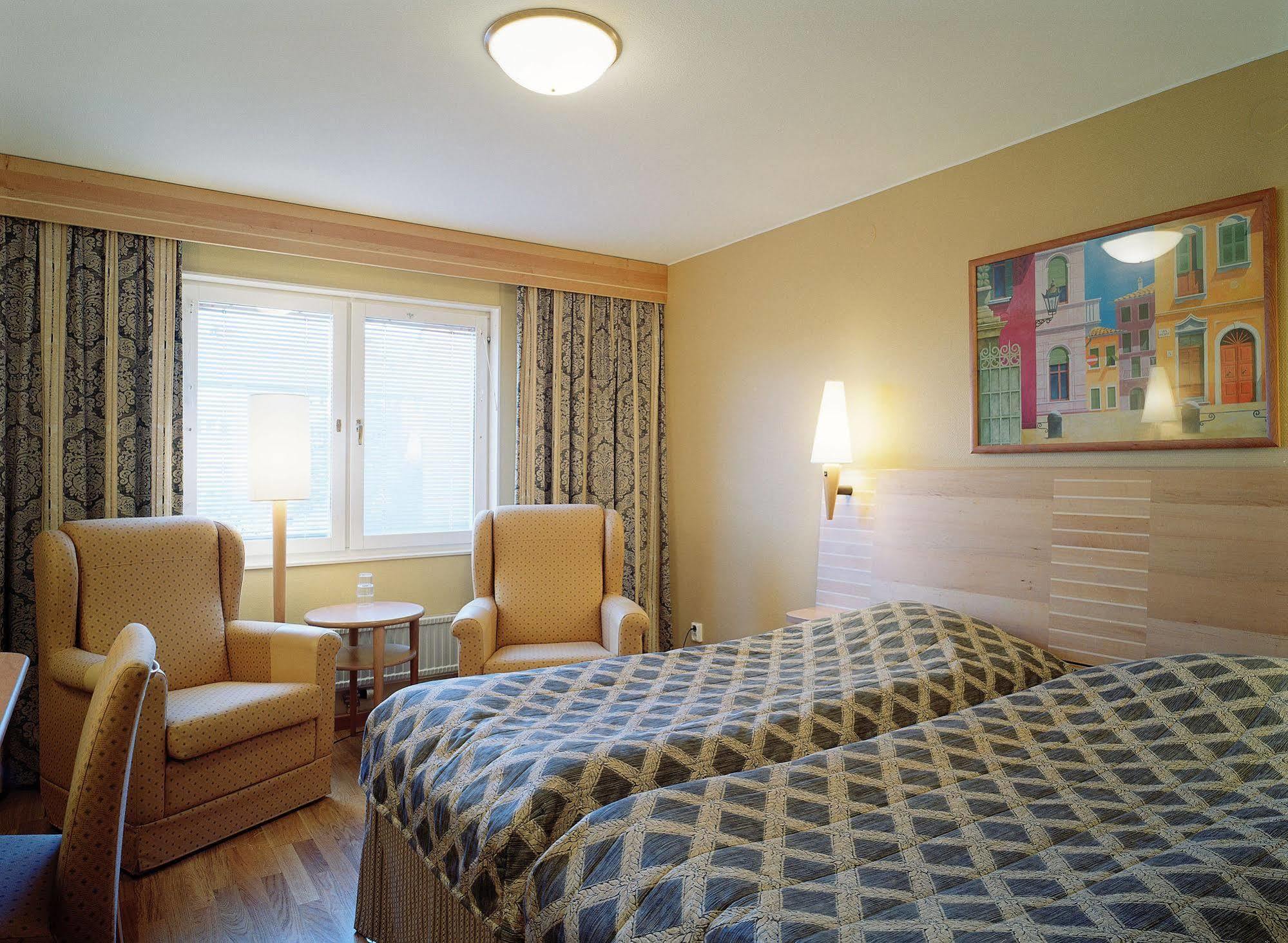 Scandic Grand Hotel Örebro Habitación foto